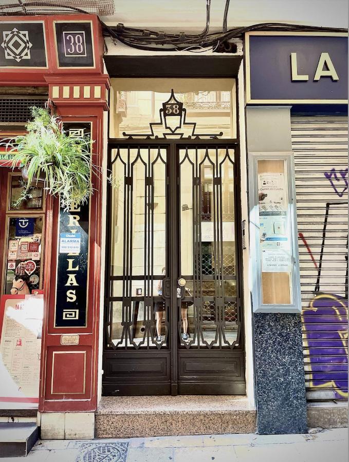 Az The Old Town Hostel - Coliving Zaragoza Ngoại thất bức ảnh