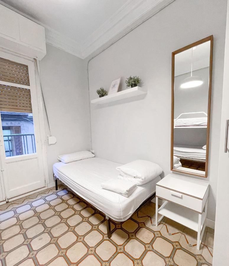 Az The Old Town Hostel - Coliving Zaragoza Ngoại thất bức ảnh